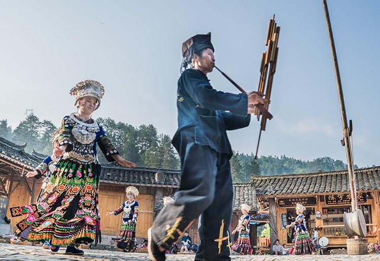 張家界風(fēng)景正好，而您剛好有空